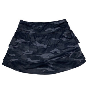 Athleta Girl Serve Skort black camo lined, size M 8-10, internal drawcord